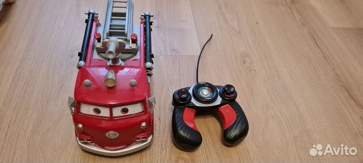 Тачки. Пожарная машина, свет, звук, вода, глаза