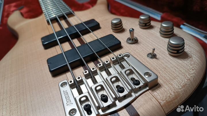 Бас гитара 4 струны