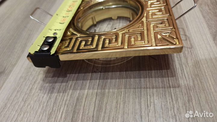 Светильник потолочный встраиваемый