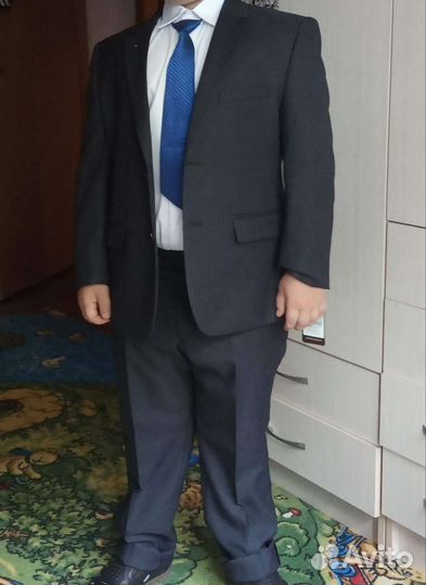 Школьный костюм для мальчика серый 140