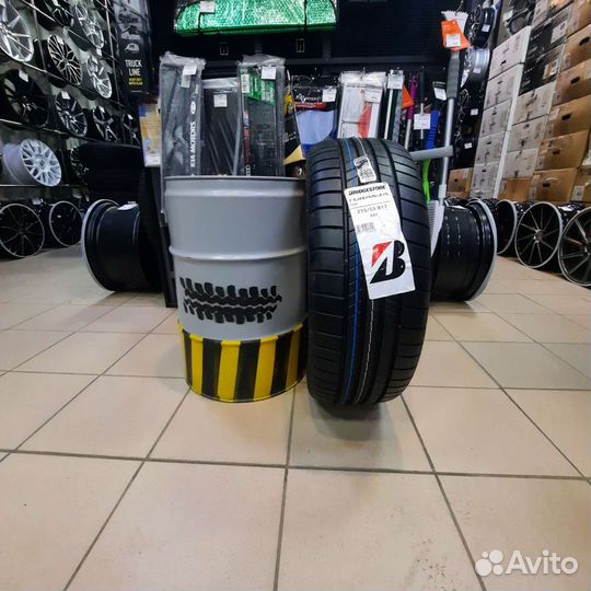 Bridgestone Turanza T005 215/55 R17 94V