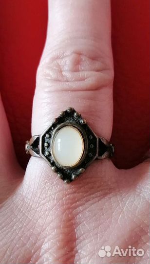 Кольцо с лунным камнем