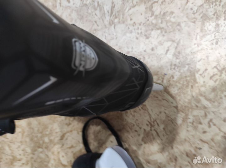 Коньки хоккейные 40 размер