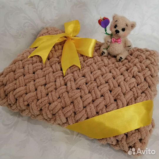 Вяжу на заказ детские плюшевые пледы)