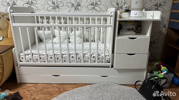 Детская кроватка с матрасом