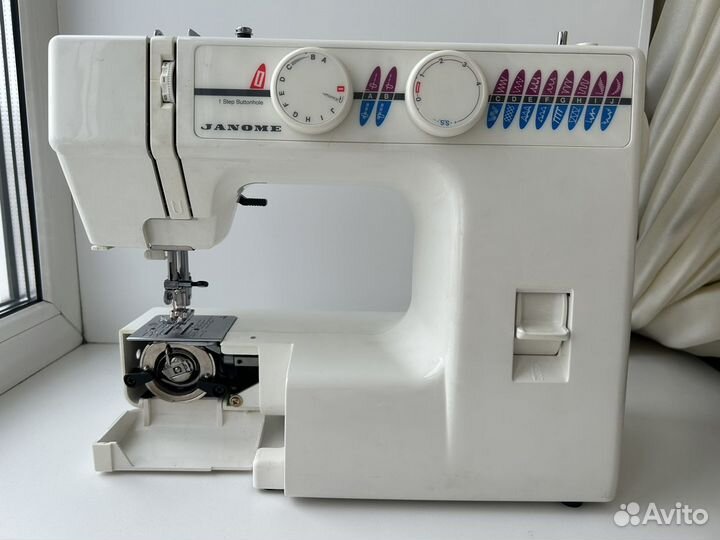 Швейная машинка Janome JF1018S