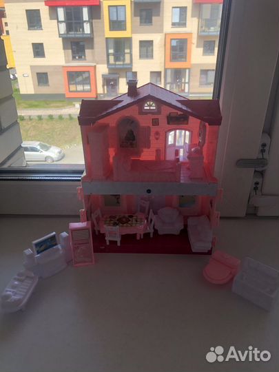 Домик кукольный