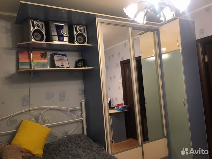 Мебель в комнату (стенка, шкаф, стол, тумба, комод