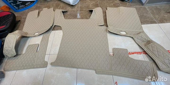 Продам 3D ковры из экокожи на Sitrak С7Н, бол.каб