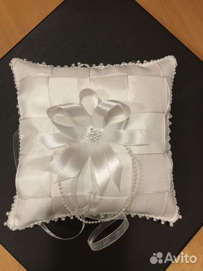 Подушечка для колец белая