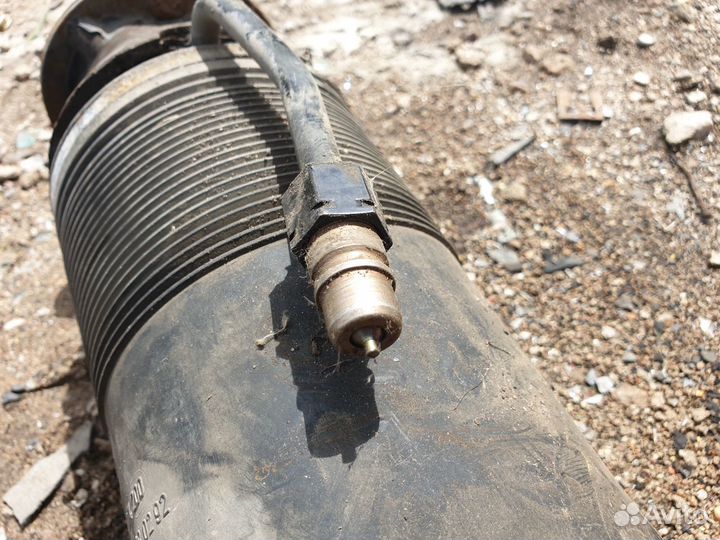 Задняя левая стойка ABC mercedes s w220 cl w215