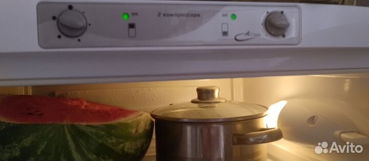 Холодильник ariston бу