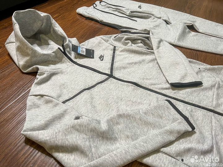 Спортивный костюм Nike Tech fleece