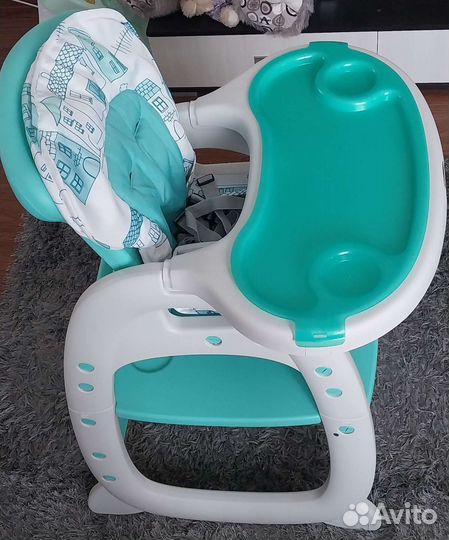 Детский стол и стул для кормления