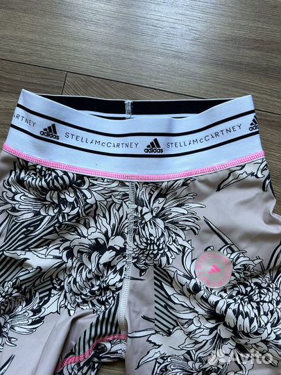 Леггинсы и топ фирмы Adidas by Stella McCartney