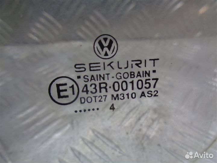 Форточка двери задняя левая Volkswagen Vento 1993