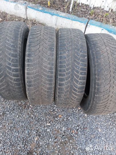 Bridgestone Blizzak Ice 245/70 R16