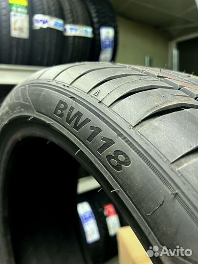 Bearway BW118 295/45 R20 133U