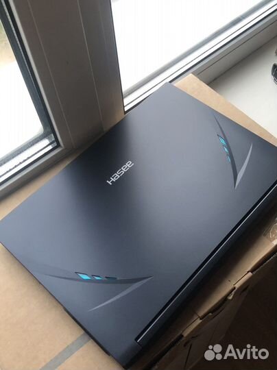 Мощный игровой ноутбук Hasee