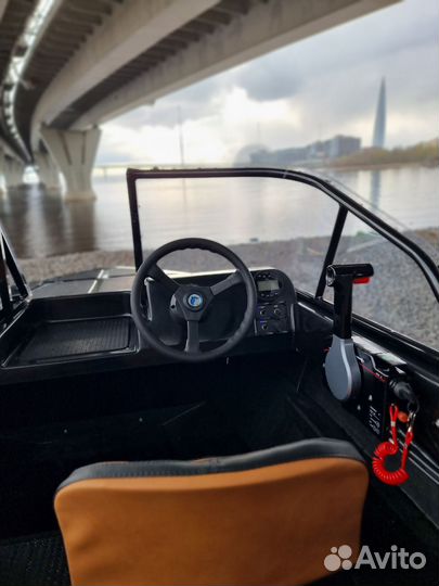 Яхта / лодка / катер / без капитана аренда в СПБ