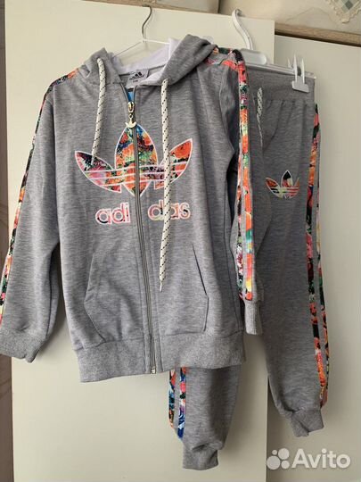 Спортивный костюм adidas для девочек