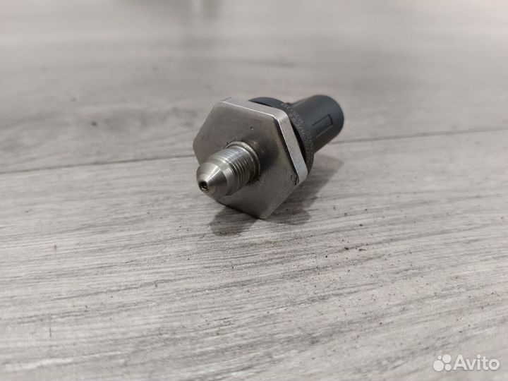 Датчик давления топлива для 1.8 GEN3 Octavia A7