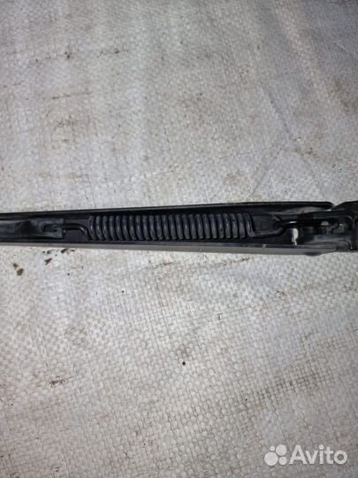 Поводок дворника правый Citroen C4 B7 1.6