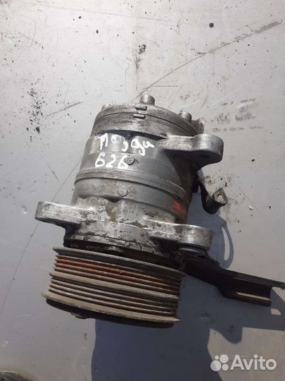 Компрессор кондиционера Mazda 626
