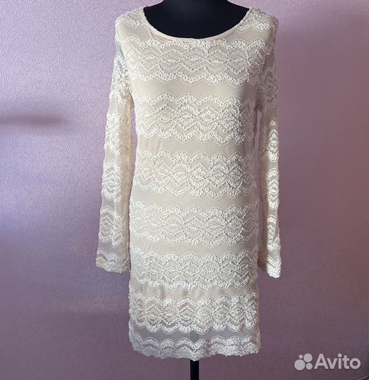 Бежевое платье кружевное New Look 46