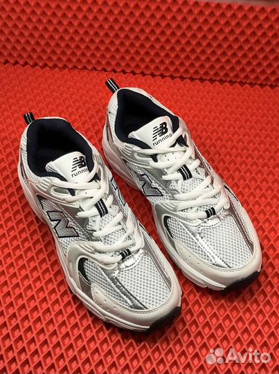 Мужские кроссовки New Balance 530 — классика, пров