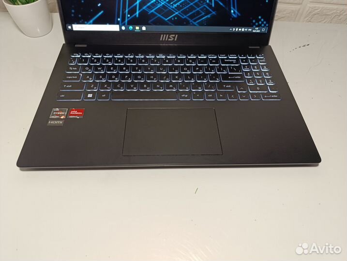 Современный MSI Ryzen 5 5625U/8 GB/M2