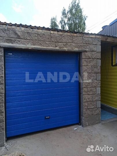 Секционные ворота