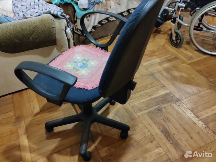 Компьютерный стул