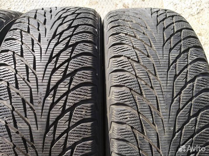 Nokian Tyres Hakkapeliitta R2 235/55 R17 103R