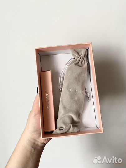 Щеточка для массажа лица и умывания