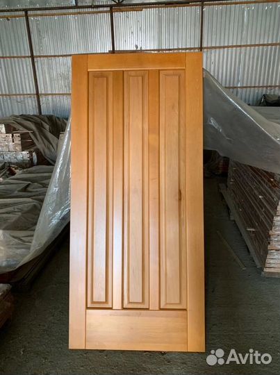 Двери из массива(бук)