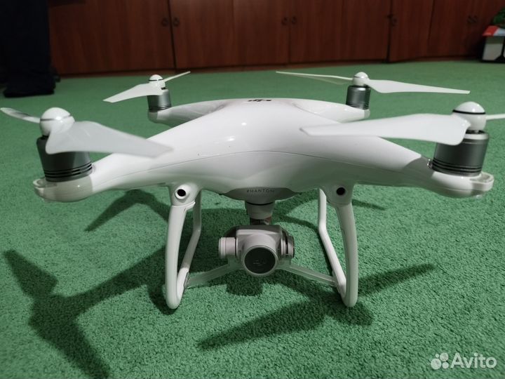 Квадрокоптер dji phantom 4