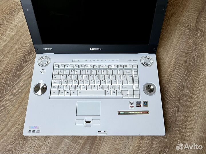 Toshiba Qosmio G40-12A. Ноутбук c tv-тюнером