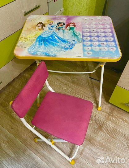 Игрушки пакетом (стол стул,развивающий коврик)