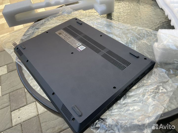 Ноутбук Lenovo IdeaPad 3 14ADA05