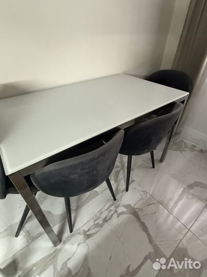 Кухонный стол