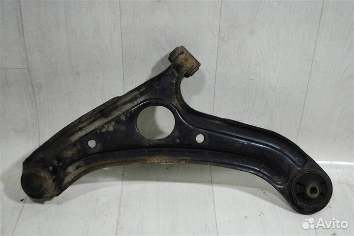 Рычаг передний нижний правый Hyundai Getz