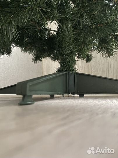 Елка искусственная