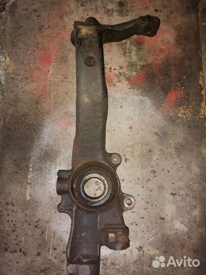 Поваротный кулак ауди а6 с5 2.4