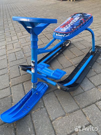 Детский снегокат и ватрушка