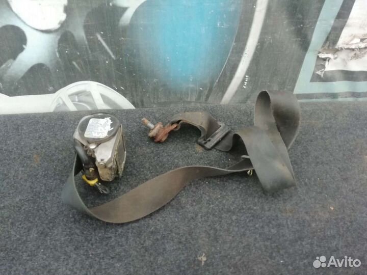 Ремень безопасности Ford Focus 1