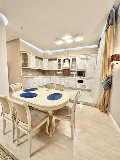 2-к. квартира, 94 м², 4/11 эт.