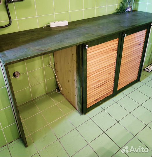 Тумба с ящиками из массива дерева