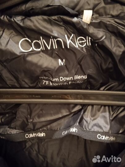 Пуховик женский Calvin Klein M