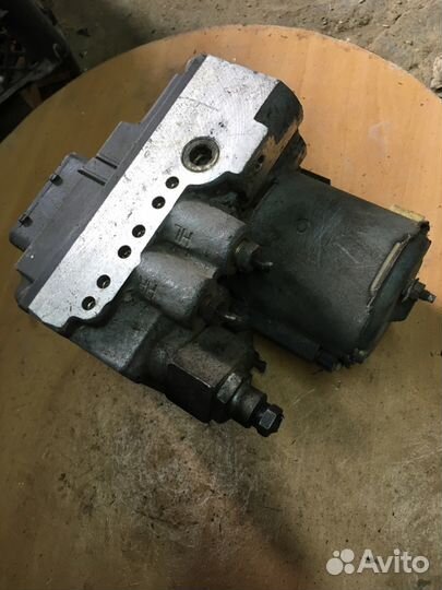 Блок ABS BMW E38 E39 0265217000